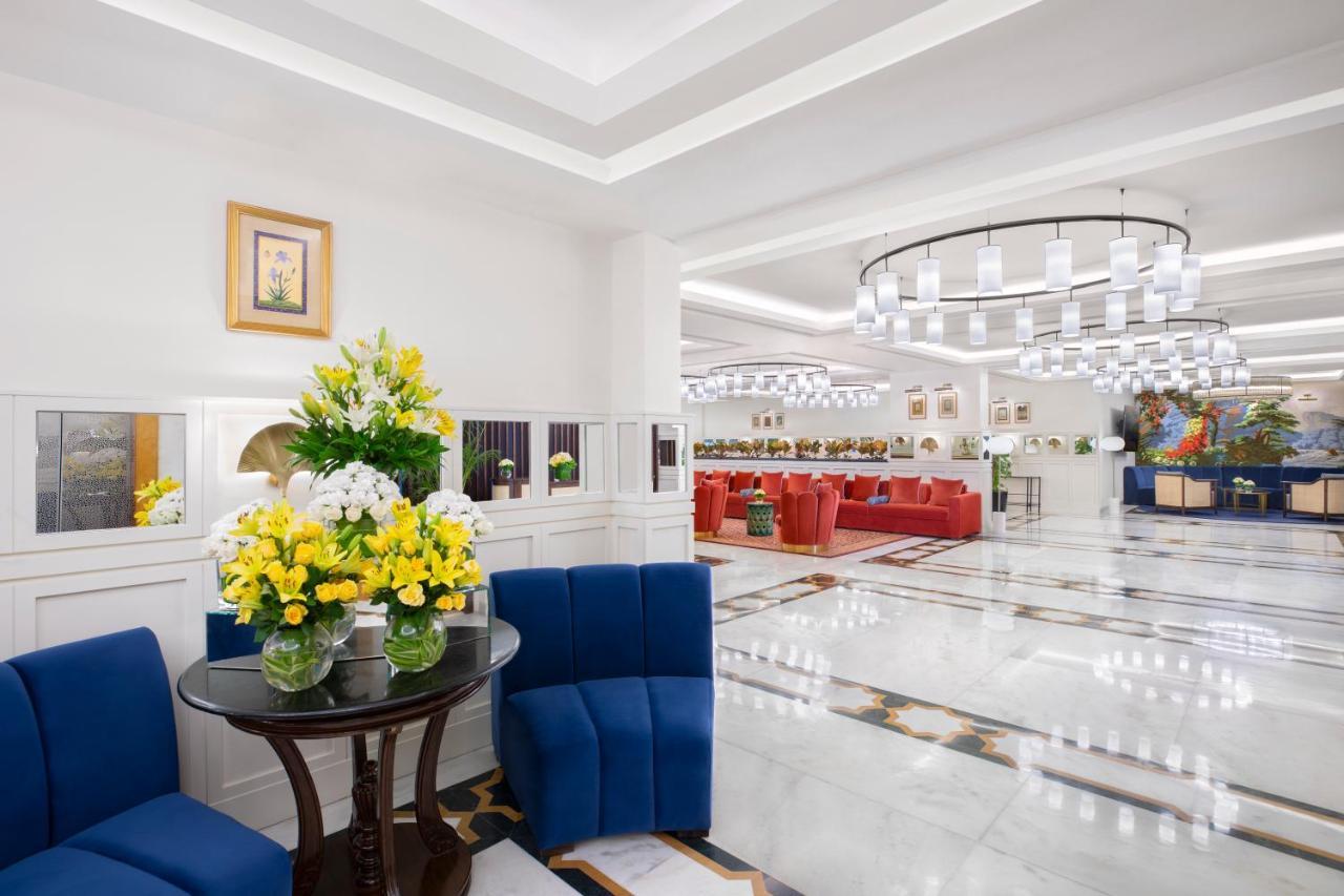 Tajview, Agra-Ihcl Seleqtions Hotel Agra  Kültér fotó Lobby