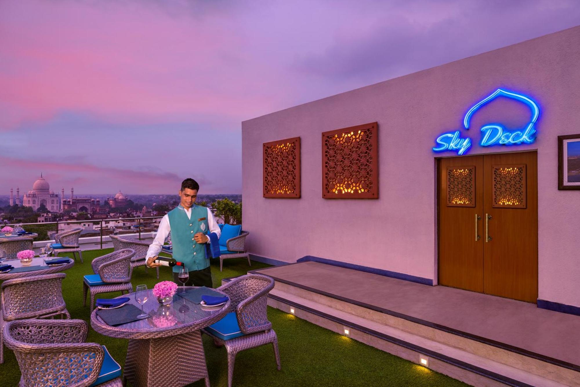 Tajview, Agra-Ihcl Seleqtions Hotel Agra  Kültér fotó Sky Deck