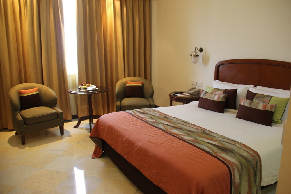 Tajview, Agra-Ihcl Seleqtions Hotel Agra  Kültér fotó A room at the Taj Bengal